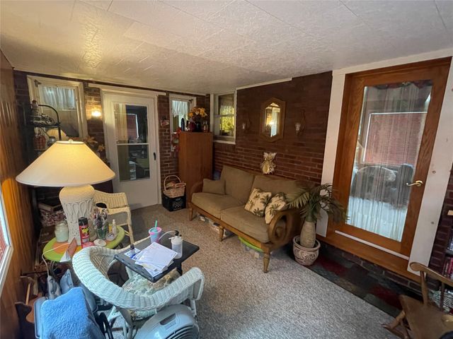 219 S SUMMER Street, Corry, PA 16407