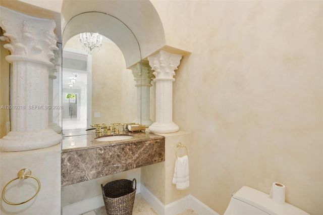 6905 SW 75th Ave, Miami, FL 33143