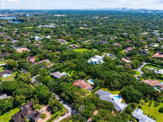 6905 SW 75th Ave, Miami, FL 33143