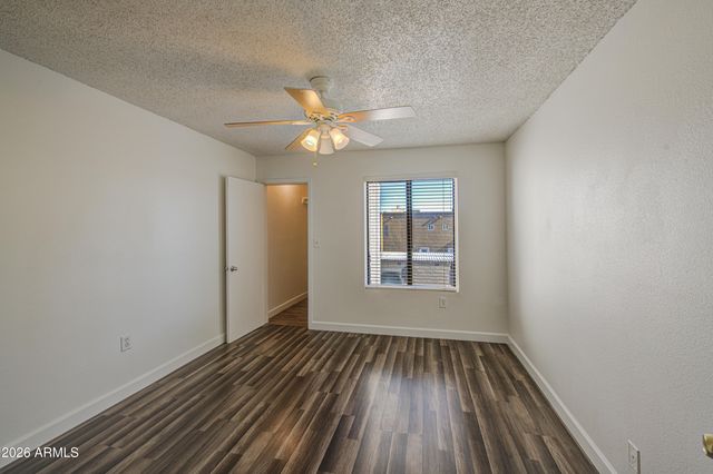 3001 E GRANDVIEW Road 8, Phoenix, AZ 85032