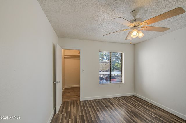 3001 E GRANDVIEW Road 8, Phoenix, AZ 85032