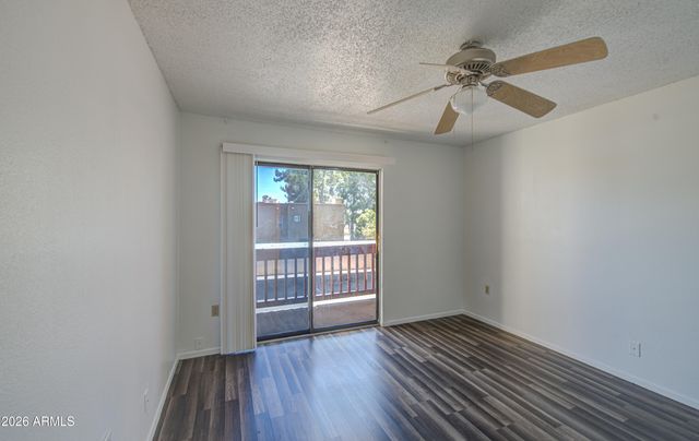 3001 E GRANDVIEW Road 8, Phoenix, AZ 85032
