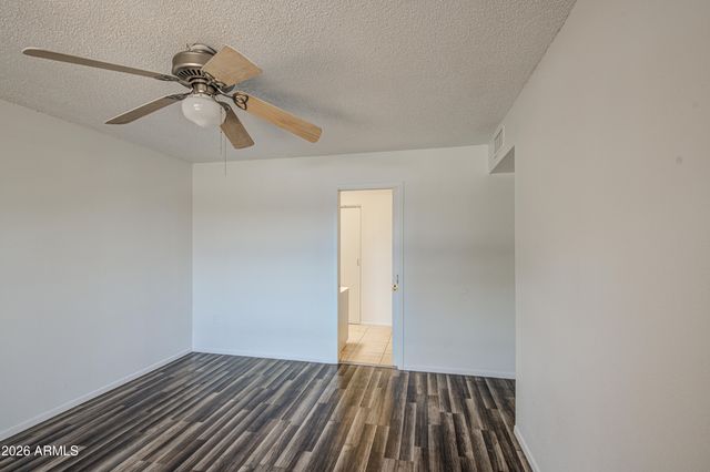 3001 E GRANDVIEW Road 8, Phoenix, AZ 85032