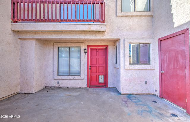 3001 E GRANDVIEW Road 8, Phoenix, AZ 85032