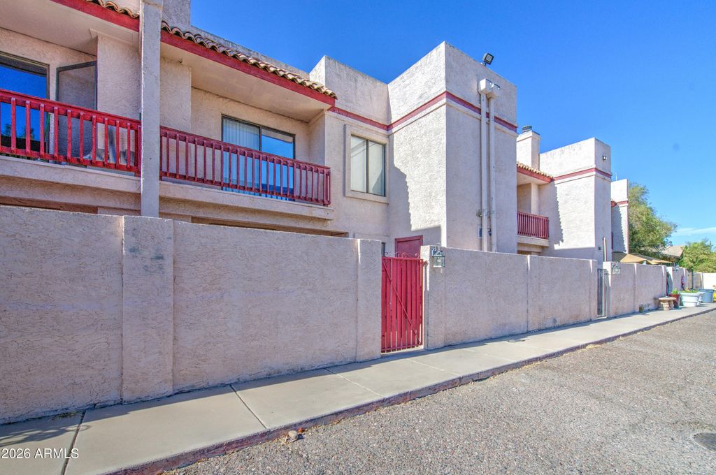 3001 E GRANDVIEW Road 8, Phoenix, AZ 85032 — photo 4