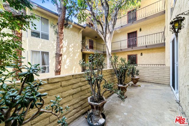 5600 Kensington Way 104, Culver City, CA 90230