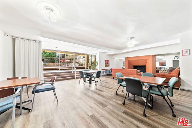 5600 Kensington Way 104, Culver City, CA 90230