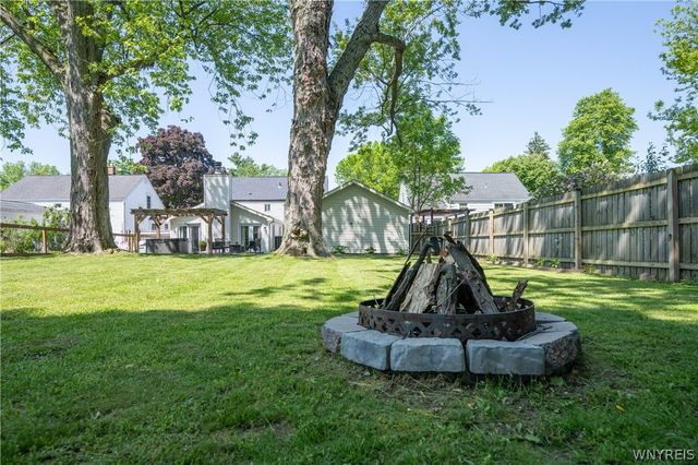 235 North Long Street, Amherst, NY 14221