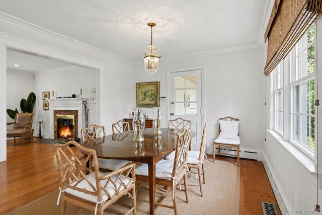 5 Arrowhead Place, Huntington, NY 11743