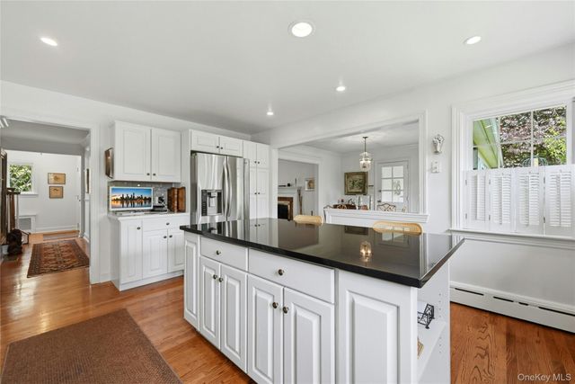 5 Arrowhead Place, Huntington, NY 11743