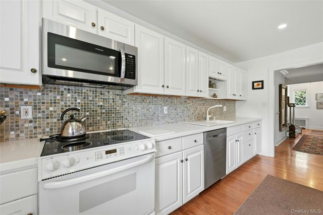 5 Arrowhead Place, Huntington, NY 11743