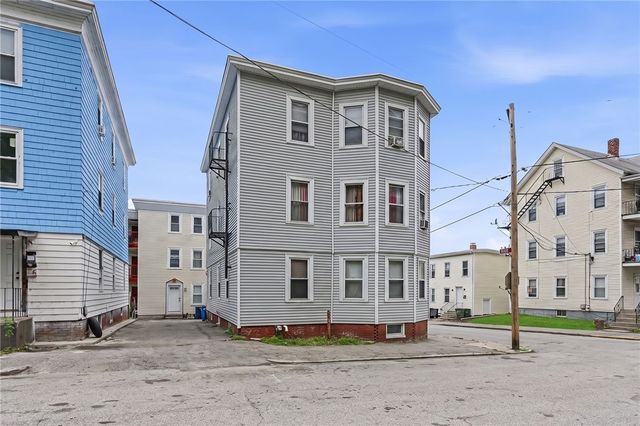 2 King Street, Central Falls, RI 02863