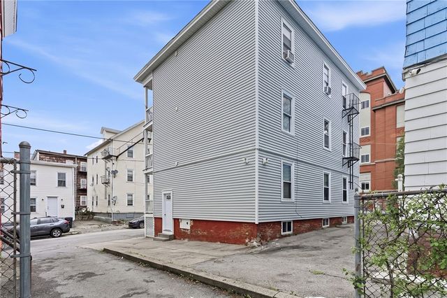 2 King Street, Central Falls, RI 02863