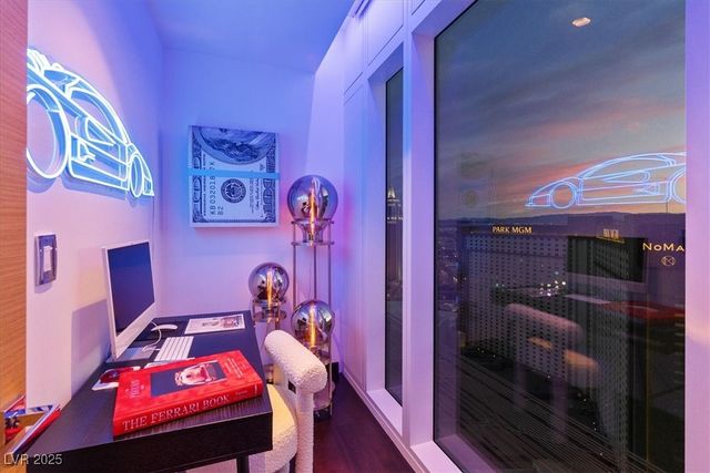 3750 Las Vegas Boulevard 2911, Las Vegas, NV 89158