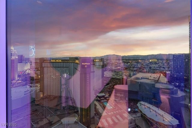 3750 Las Vegas Boulevard 2911, Las Vegas, NV 89158