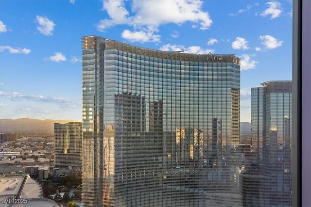 3750 Las Vegas Boulevard 2911, Las Vegas, NV 89158