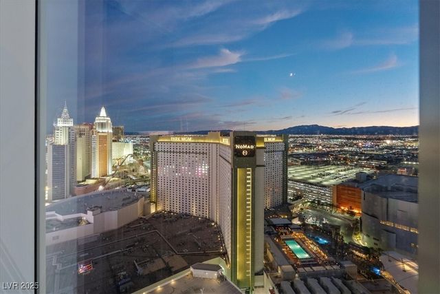 3750 Las Vegas Boulevard 2911, Las Vegas, NV 89158