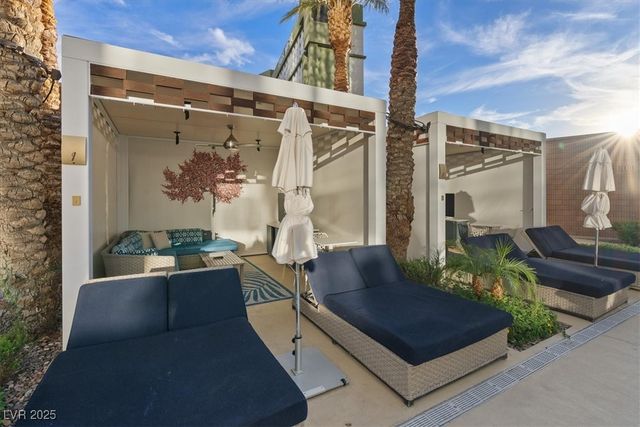 3750 Las Vegas Boulevard 2911, Las Vegas, NV 89158