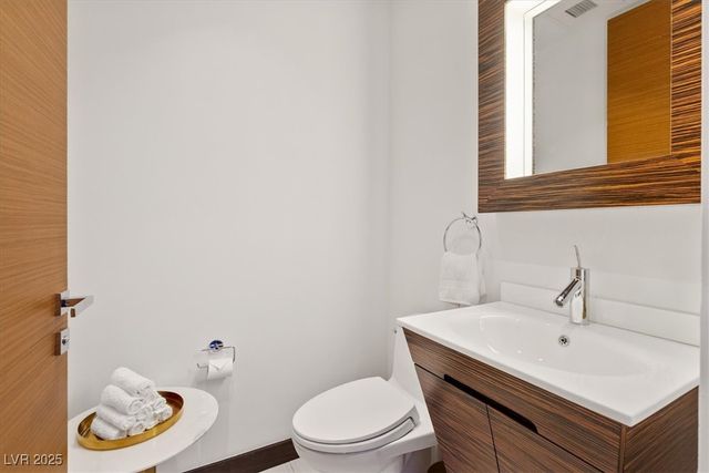 3750 Las Vegas Boulevard 2911, Las Vegas, NV 89158