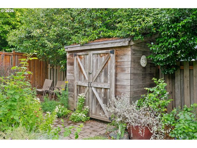 724 Se 27TH Ave, Portland, OR 97214