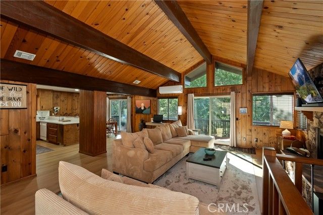 744 Bergschrund, Crestline, CA 92325