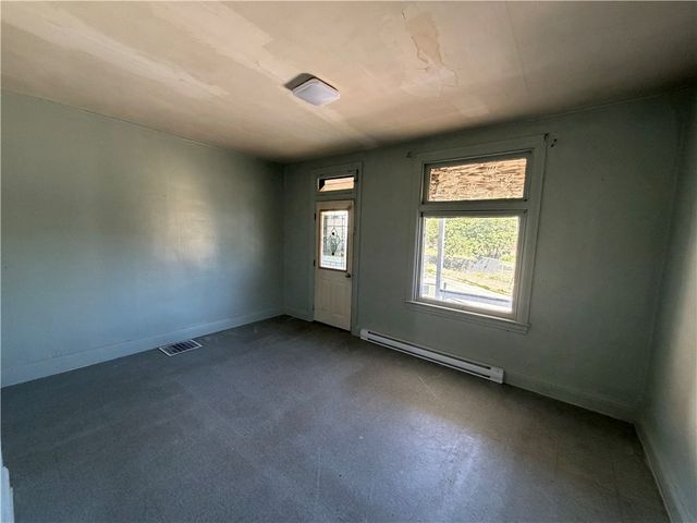 501 8th St, Charleroi Boro, PA 15022