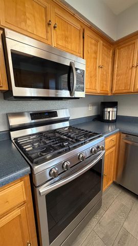 12 E San Clemente Dr, Merced, CA 95341