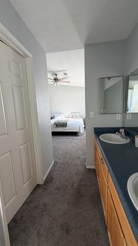 12 E San Clemente Dr, Merced, CA 95341