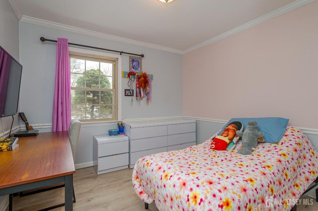 9 Crabtree Road, Old Bridge, NJ 07747