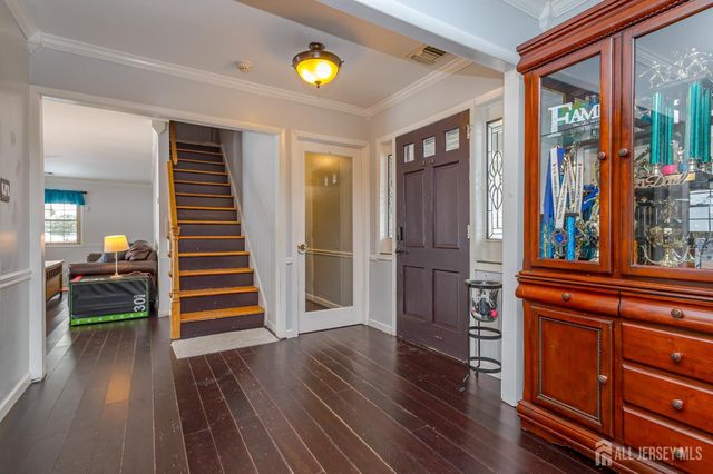 9 Crabtree Road, Old Bridge, NJ 07747