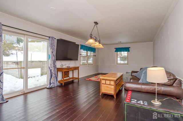 9 Crabtree Road, Old Bridge, NJ 07747