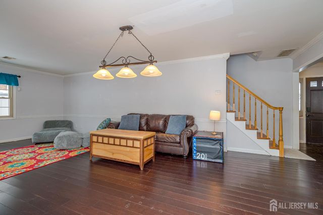 9 Crabtree Road, Old Bridge, NJ 07747