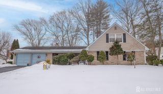 9 Crabtree Road, Old Bridge, NJ 07747