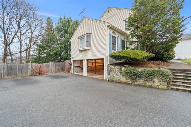 15 Valdora Drive, Stoneham, MA 02180