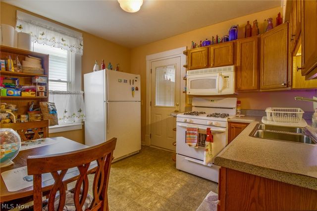 210 E Montgomery Street, Marietta, OH 45750