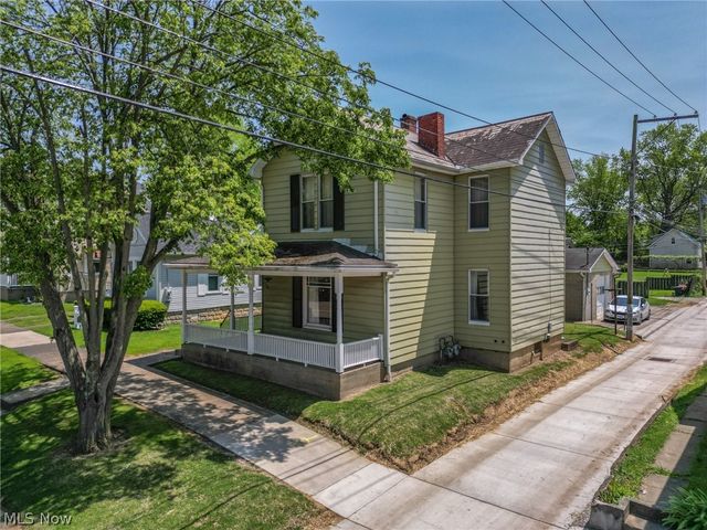 210 E Montgomery Street, Marietta, OH 45750