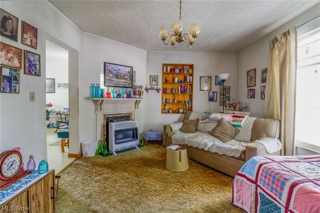 210 E Montgomery Street, Marietta, OH 45750