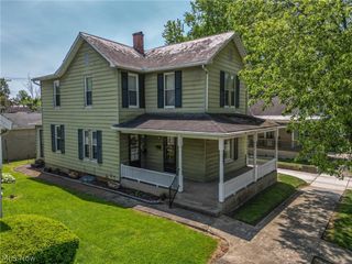 210 E Montgomery Street, Marietta, OH 45750