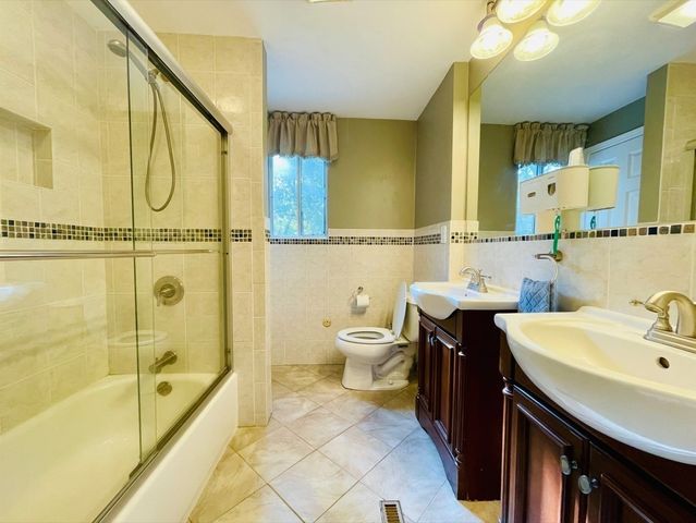 15 Condor Rd, Sharon, MA 02067