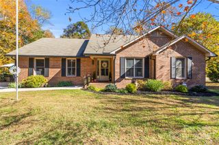 1456 Stonecroft Circle, Catawba, NC 28609