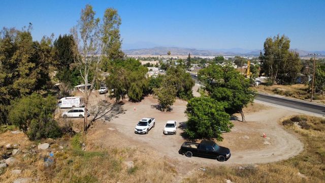 2 4th Street, Perris, CA 92570