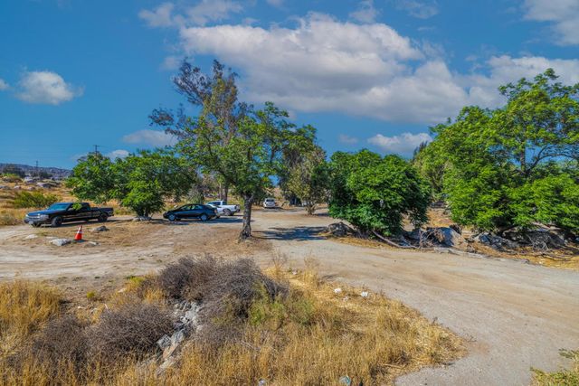 2 4th Street, Perris, CA 92570