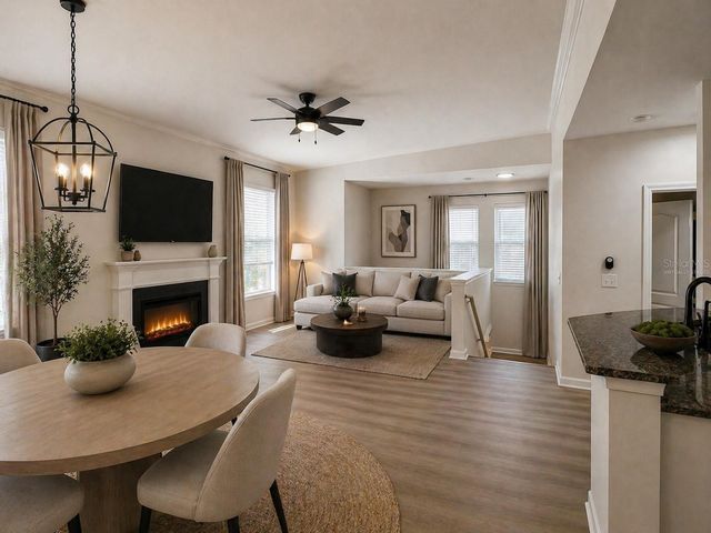 18105 VILLA CREEK DRIVE, Tampa, FL 33647