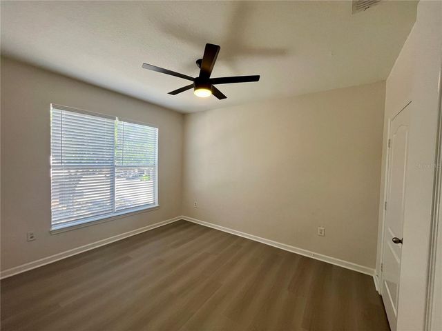 18105 VILLA CREEK DRIVE, Tampa, FL 33647