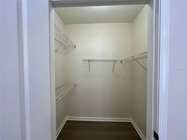 18105 VILLA CREEK DRIVE, Tampa, FL 33647
