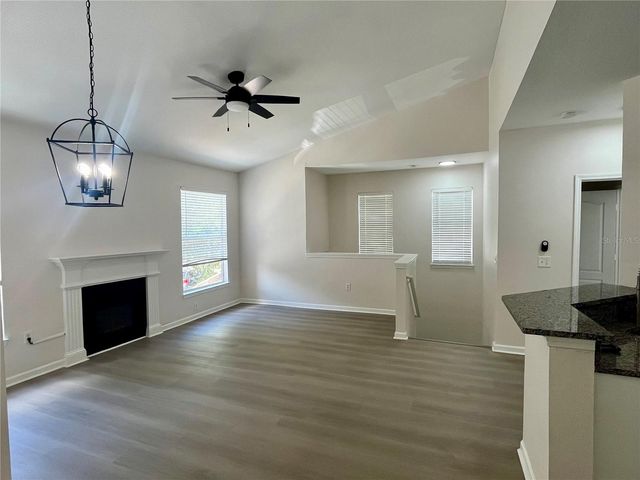 18105 VILLA CREEK DRIVE, Tampa, FL 33647