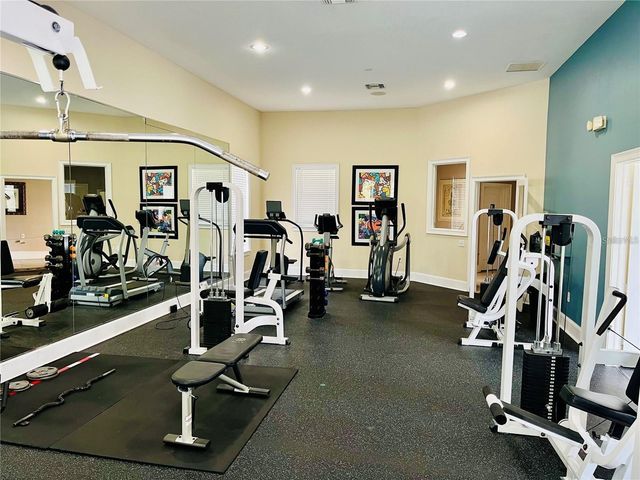 18105 VILLA CREEK DRIVE, Tampa, FL 33647