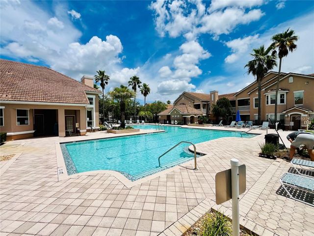18105 VILLA CREEK DRIVE, Tampa, FL 33647