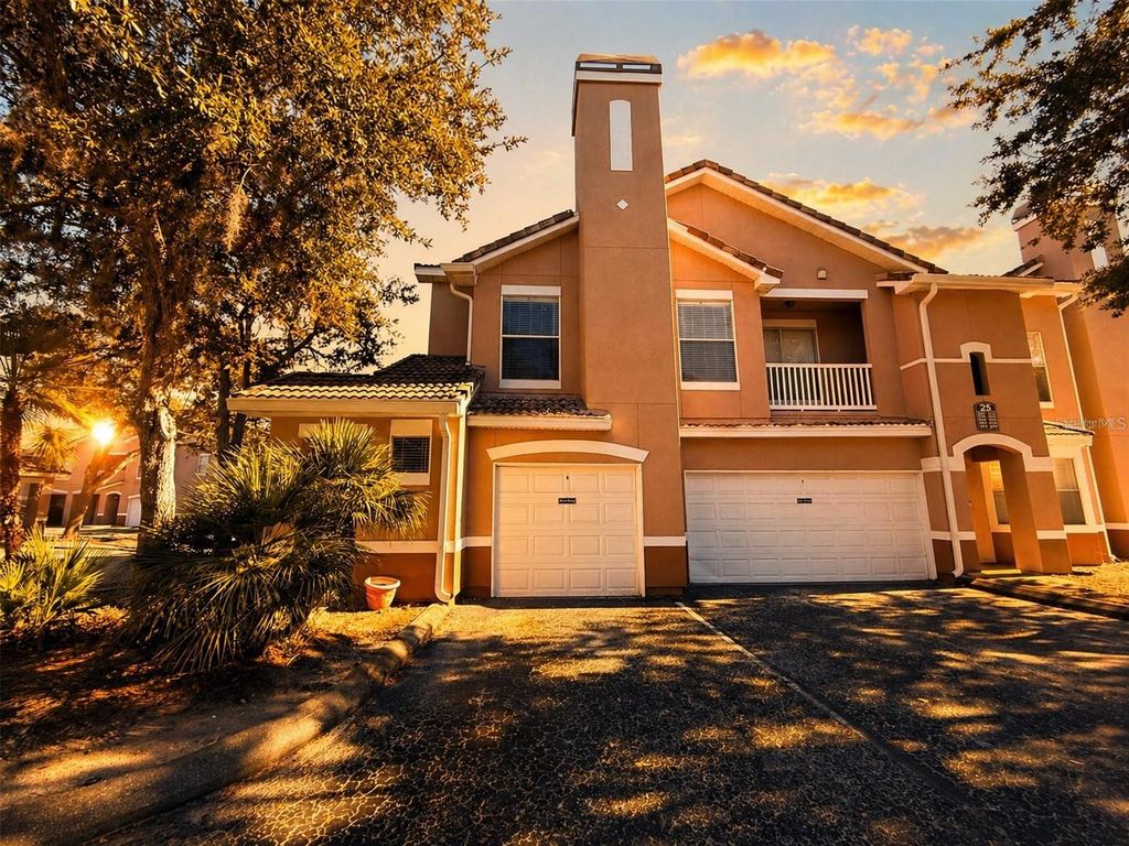 18105 VILLA CREEK DRIVE, Tampa, FL 33647
