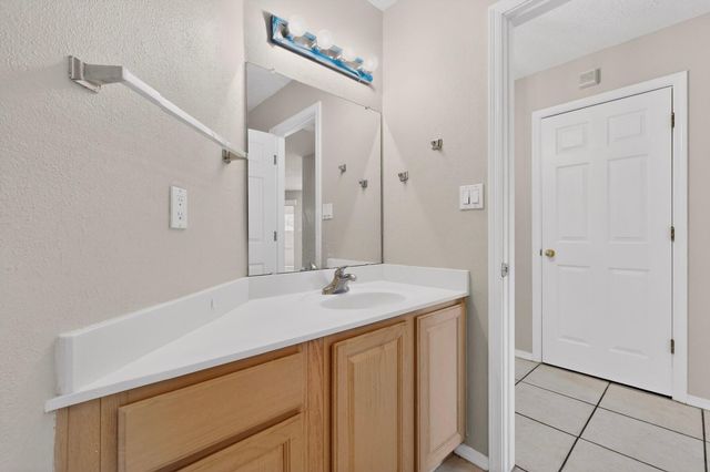 4424 Rancho Centro NW, Albuquerque, NM 87120